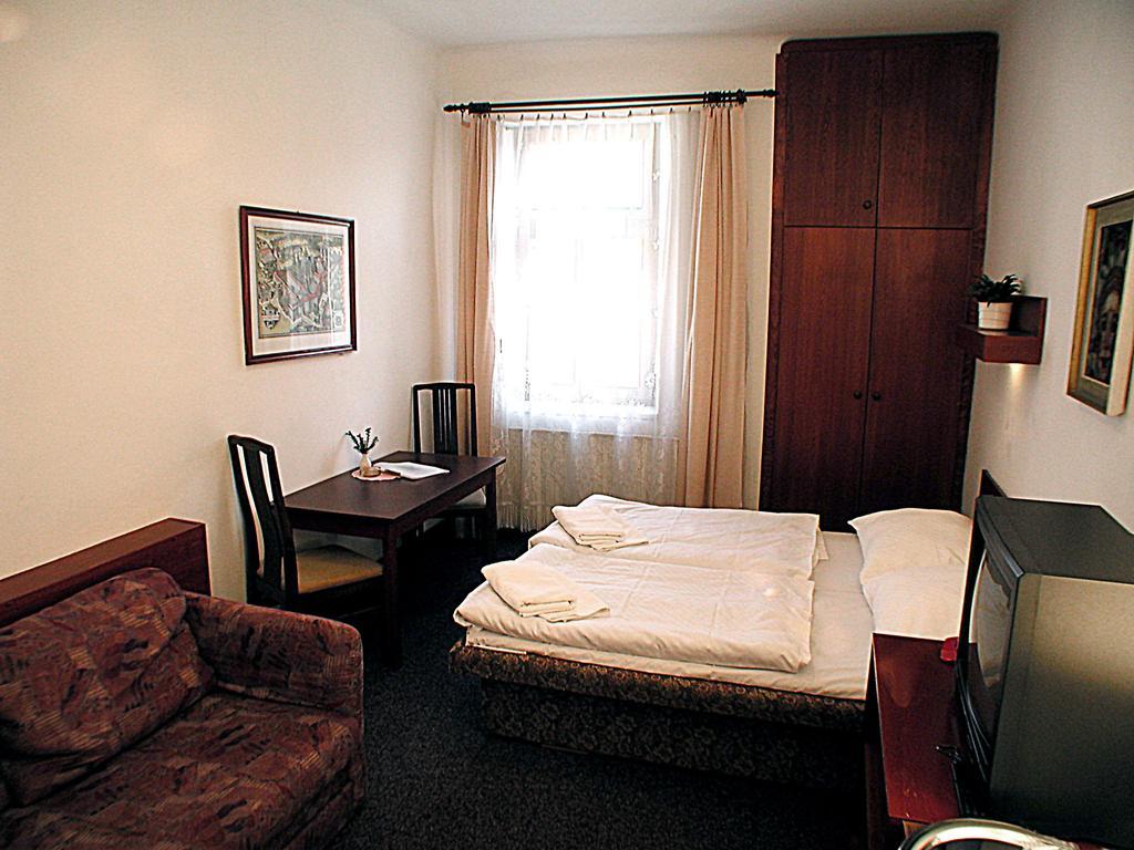 Hotel & Residence Royal Standard Praga Quarto foto